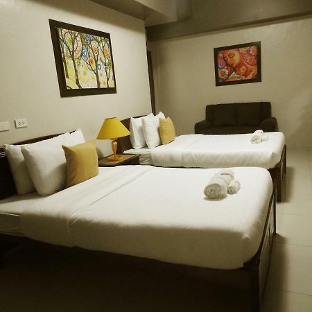 Residenciale Boutique Apartments Manila Esterno foto