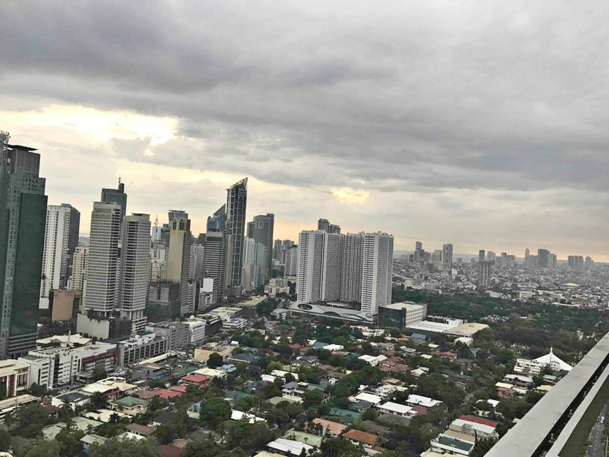 Residenciale Boutique Apartments Manila Esterno foto